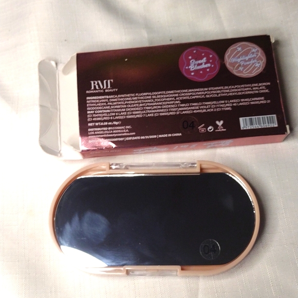 Romantic Beauty Blush and Highlighter Duo - Picture 3 of 4